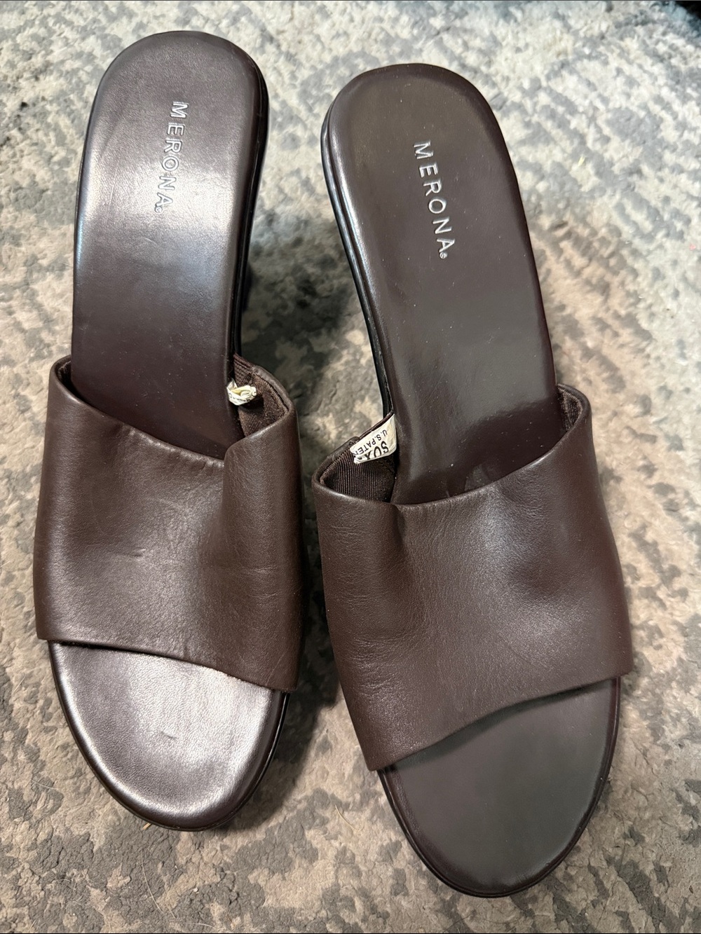 Merona Womenâs Brown Slide Sandals